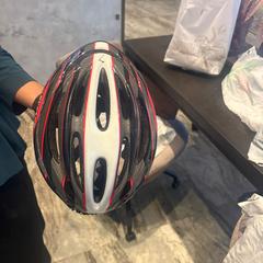 Helm Fiets helm, zoals gemeld door Van der Valk Hotel Amsterdam-Amstel met iLost