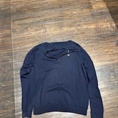 セーター がiLostで Van der Valk Hotel Veenendaal によって報告されました