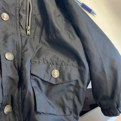 Giacca per bambini, come riportato da GVB utilizzando iLost