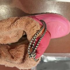 İLost kullanarak TCL tarafından bildirildiği gibi Yağmur çizmesi rose