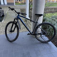 mountainbike, jak bylo nahlášeno na iLost