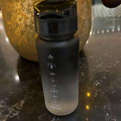 Fles, zoals gemeld door Van der Valk Hotel Veenendaal met iLost