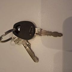 Clé de vélo Denk ook met een huissleutel, a été signalé par TU/e - Receptie Flux utilisant iLost