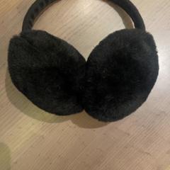 くつ Oorwarmers がiLostで Pathé Arnhem によって報告されました