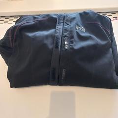 Jaqueta, segons ha informat Arriva Limburg Zuid mitjançant iLost