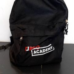 Motxilla, segons ha informat Qbuzz servicepunt  Emmen mitjançant iLost