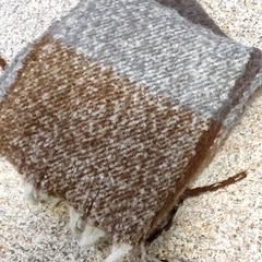 Roba - Sjaal Bruin/Grijs, segons ha informat Regio West-Vlaanderen mitjançant iLost