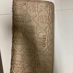 Portfel M.A. Hoekman, zgłoszono przez IKEA Hengelo przy użyciu iLost