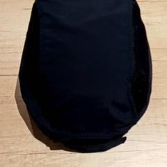 Roupa Pet, segundo informou Regio Antwerpen - Brussel usando iLost