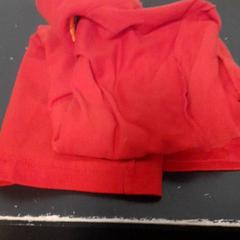 Košile Kruidvat, jak nahlášeno Qbuzz servicepunt  Emmen pomocí iLost