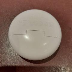 Airpods case blanc rond, zoals gemeld door TCL met iLost