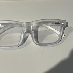 Glasses White Plastic, as reported by Cincinnati Tennis LLC using iLost