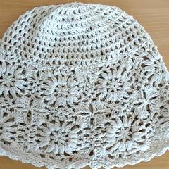 Kleding - Muts, ha sido reportado por Centraal magazijn con iLost