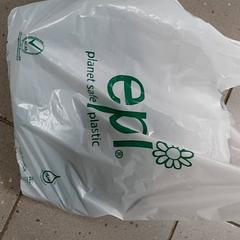 Poltsa - plastieken tas, gisa salatu by Regio Antwerpen - Brussel iLost erabiliz