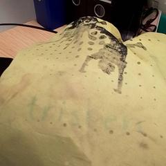 バックパック Groen/geel がiLostで Qbuzz Fryslân によって報告されました