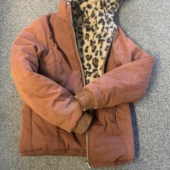 Jacke bruin, gemeldet von Burgers' Zoo über iLost