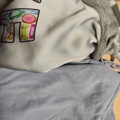 Clothes, amint azt The Dominican az iLost segítségével jelentette.