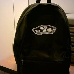 Mochila, segundo informou Bobbejaanland usando iLost