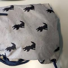 Bolsa de ginástica -  Emiel, como reportado por Centraal magazijn utilizando o iLost