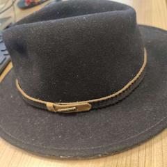 Barret Stetson, segons ha informat Pathé Zwolle mitjançant iLost