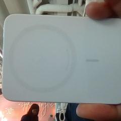 충전 케이스 portable charger, iLost를 사용하여 The Tire Station Hotel에 보고됨