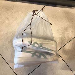 Shoes White and green, as reported by MEININGER Hotel Milano Garibaldi using iLost
