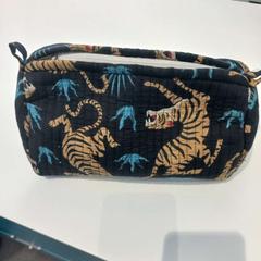 Kosmetyczka, zgłoszono przez Arriva Limburg Zuid przy użyciu iLost