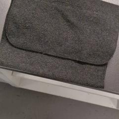 Schal, gemeldet von IKEA Amsterdam über iLost