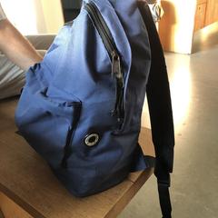 Blauwe rugzak, iLost'a bildirildiği gibi