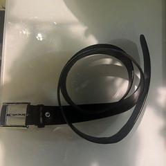 Belte, som rapportert av Room Mate Bruno ved bruk av iLost