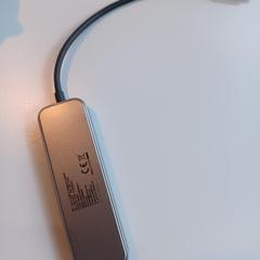 مركز usb-hub، كما تم الإبلاغ عنه بواسطة Padualaan 101 عبر iLost
