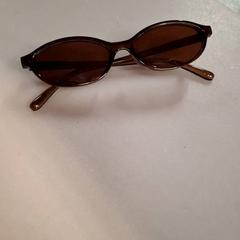 Solbriller Marron, som rapportert av IKEA Hénin-Beaumont ved bruk av iLost