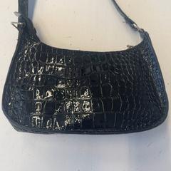 Bag, som rapportert av De Helden van Oranje & Kingsland Festival ved bruk av iLost