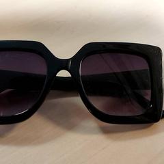 Glasögon - Zonnebril, rapporterat av Regio Oost-Vlaanderen med iLost