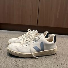 Sneaker Wit, rapporterat av Van der Valk Hotel Deventer med iLost