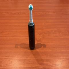 Elektromos fogkefe Oral B, amint azt Hotel Theater FIGI az iLost segítségével jelentette.