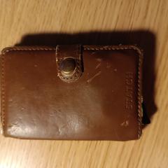 Brown wallet an iLost gemeldet