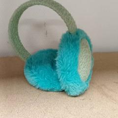 Fülvédők, amint azt Qbuzz GD Groningen Peizerweg az iLost segítségével jelentette.