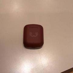 Airpods case Bruin, as reported by LUMC using iLost