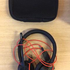 Auscultadores, como reportado por Canisius-Wilhelmina Ziekenhuis utilizando o iLost