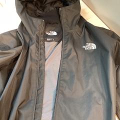 Jacke Black, gemeldet von MEININGER Hotel Munich Olympiapark über iLost