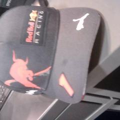 Kšiltovka, jak nahlášeno SnowWorld Landgraaf pomocí iLost