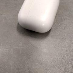 헤드폰 케이스 Wit, iLost를 사용하여 Arriva Friesland / Groningen에 보고됨