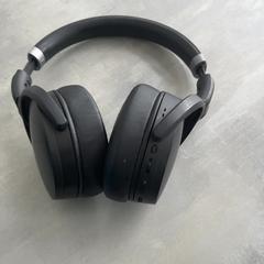 Auriculares, segundo informou Arriva Achterhoek-Rivierenland usando iLost