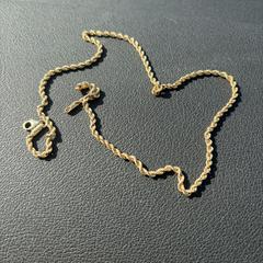 Gouden ketting, segons s'ha informat a iLost