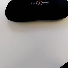 Lunettes, a été signalé par Bobbejaanland utilisant iLost