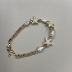 Bracelet, as reported by Movie Park Germany using iLost