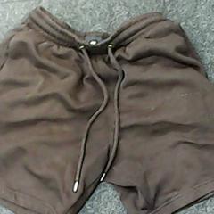 Shorts, as reported by SnowWorld Landgraaf using iLost