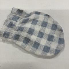 Mittens, as reported by IKEA横浜 using iLost