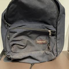 Mochila, segundo informou Pathé Amersfoort usando iLost